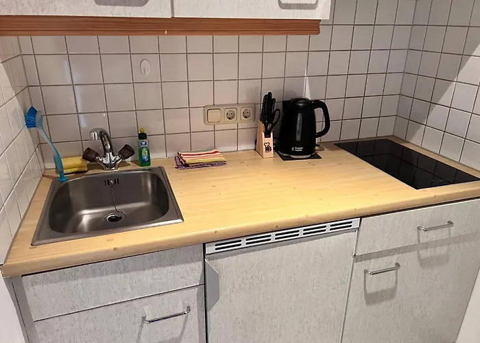 Zum Zunterer בית הארחה *